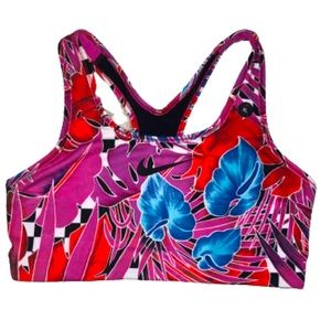 💕NWOT Nike top 💕